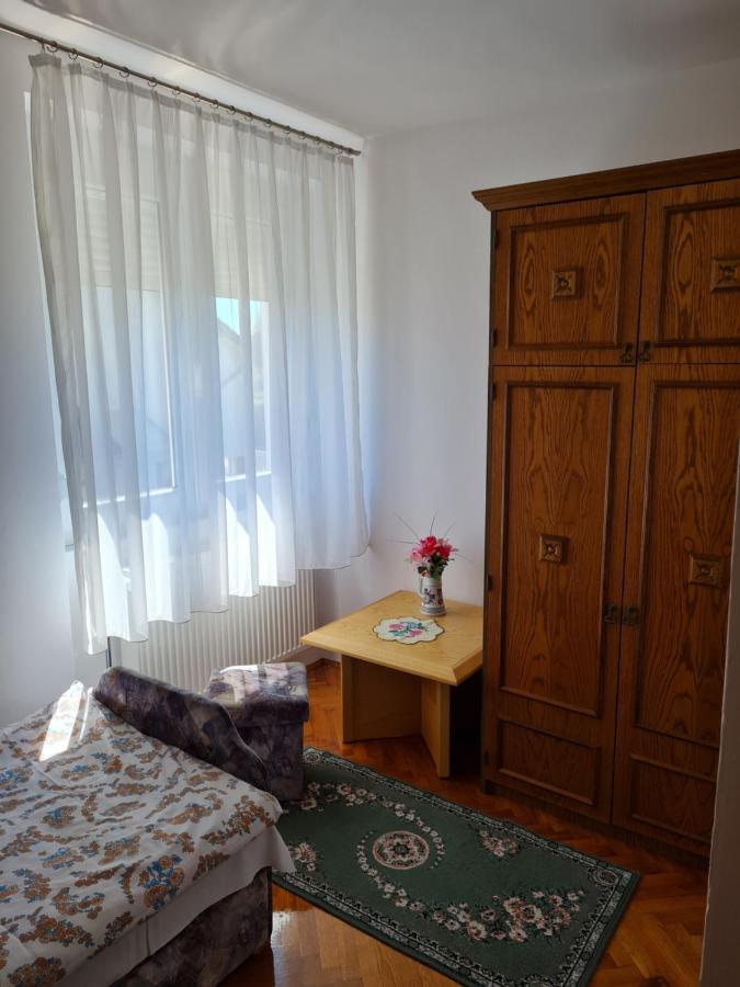 Gyoengyvirag Apartman เลนตี ภายนอก รูปภาพ