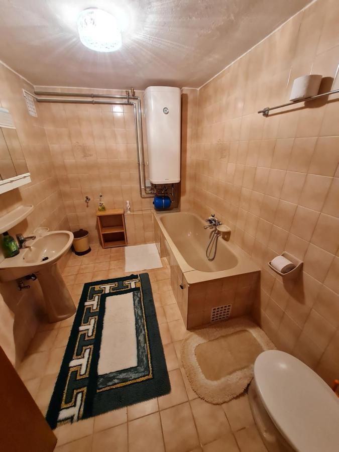 Gyoengyvirag Apartman เลนตี ภายนอก รูปภาพ